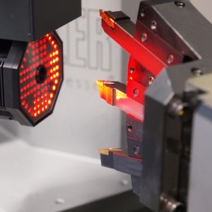 Präzise Drehmitteneinstellung von Mehrspindelwerkzeugen mit dem „Hyperion“ von Zoller
