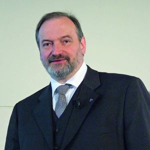 Branchenguru Dr. Ulrich Kampffmeyer brachte den Teilnehmern das „staubige Thema“ Archivierung spannend näher.