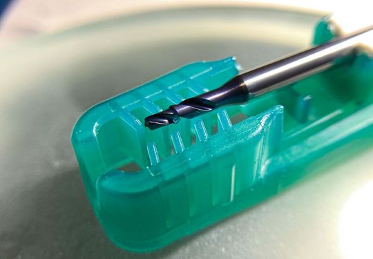Ein Hochleistungsstufenbohrer von Müller für die Dentaltechnik. Ein Hochleistungsstufenbohrer von Müller für die Dentaltechnik.