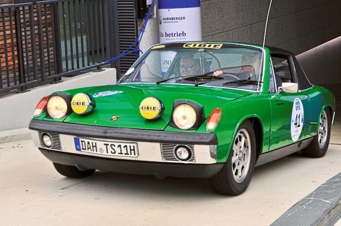 Im Volks-Porsche: Thomas Schilling sen. und Johann Reichlmair im Porsche 914 (1973). (Zietz/»kfz-betrieb«)