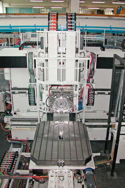 Der Drehtisch ATU 2000 ist eine zentrale Komponente in der MCM-Werkzeugmaschine von Premium Aerotec in Augsburg. (MCM)