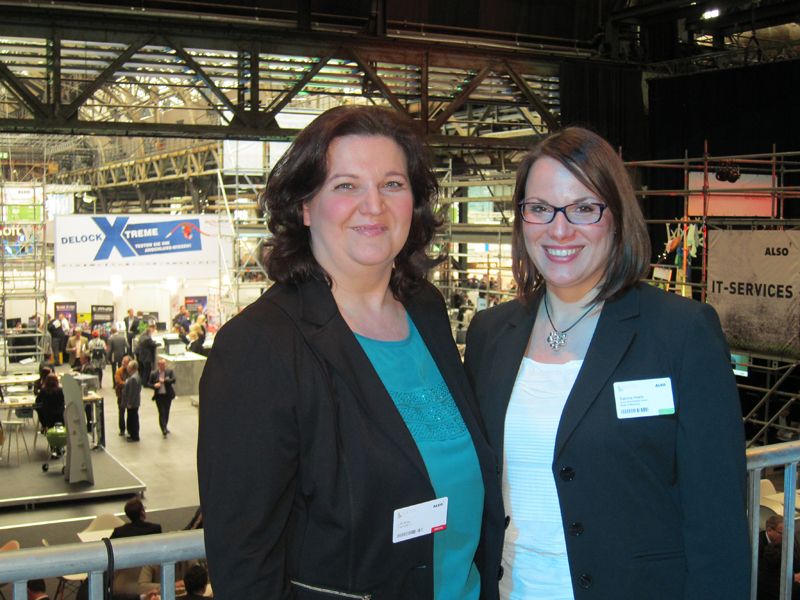Lilli Kos (l.), IT-BUSINESS, mit Sabrina Höfs, ALSO (Bild: IT-BUSINESS)