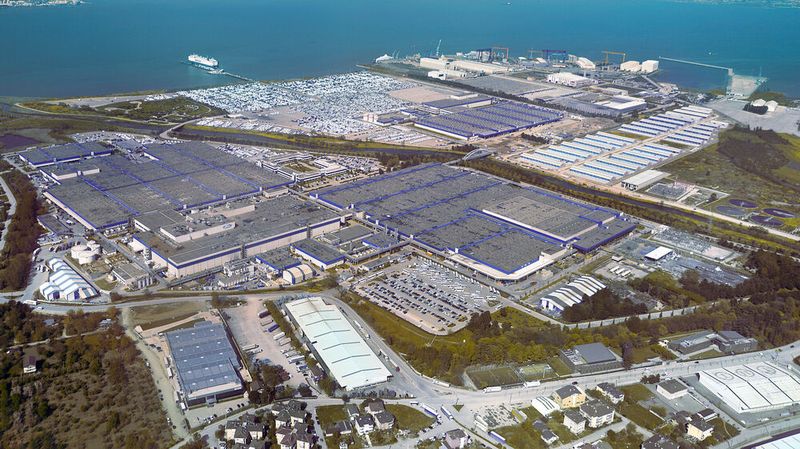 Das modernisierte Werk des Joint-Ventures Ford Otosan im türkischen Yeniköy.(Bild:  Ford Otosan)