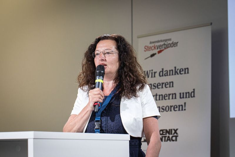 Steckverbinderkongress 2023 Tag 2: Kongress mit Trendthemen von PCF über DC-Steckverbinder, Hybridsteckverbinder, Qualifizierung, Single Pair Ethernet, Hands-on Workshops bis zu 3D-Druck und Konfektionierung. (Bild: Stefan Bausewein)