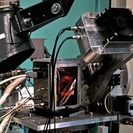 Versuchsaufbau inklusive Hochdruckzelle zur Fischer-Tropsch Messkampagne an der CAT-ACT Messlinie am KIT Synchrotron.(Bild:  Tiziana Carambia)