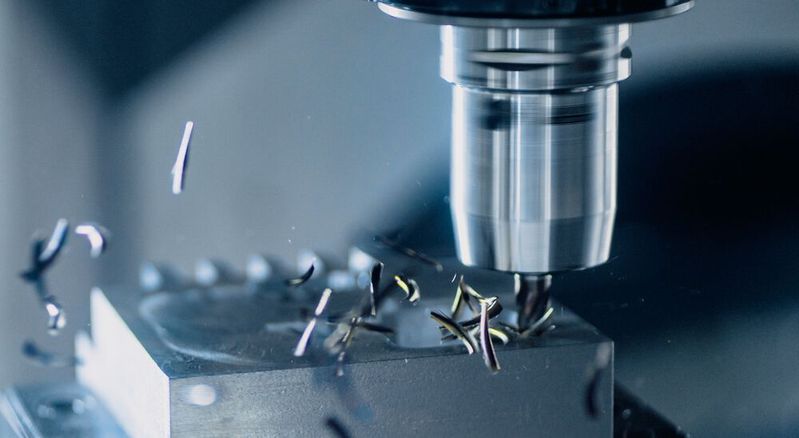 Präzise Werkzeugmaschinen benötigen auch entsprechende Komponenten, die die hohen Anforderungen erfüllen können.(Bild:  Pexels / Daniel Smyth)