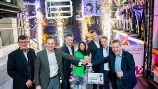 Eröffnung des Kompetenz-Centers Großguss in Kassel. Von links: Gunnar Kilian (Personalvorstand), Thomas Schäfer (CEO der Marke Volkswagen Pkw), Thomas Schmall (CEO der Volkswagen Group Components), Daniela Cavallo (Gesamt- und Konzernbetriebsratsvorsitzende), Jörg Fenstermann (Werkleiter Kassel), Mirco Wöllenstein (Leiter Gießerei Kassel) und Carsten Büchling (Betriebsratsvorsitzender Kassel).  (Bild: Kai-Uwe Knoth)