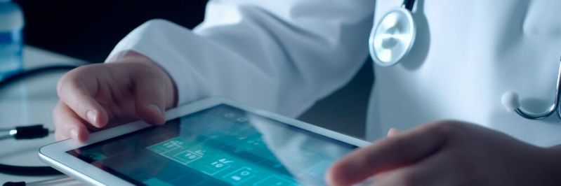 Das Telemonitoring-Konzept für chronisch Erkrankte verknüpft die mobile Datenerfassung durch die Patienten mit einer direkten Übermittlung der Daten an die Leistungserbringer. TMZ sollen dabei unterstützen Das Telemonitoring-Konzept für chronisch Erkrankte verknüpft die mobile Datenerfassung durch die Patienten mit einer direkten Übermittlung der Daten an die Leistungserbringer. TMZ sollen dabei unterstützen