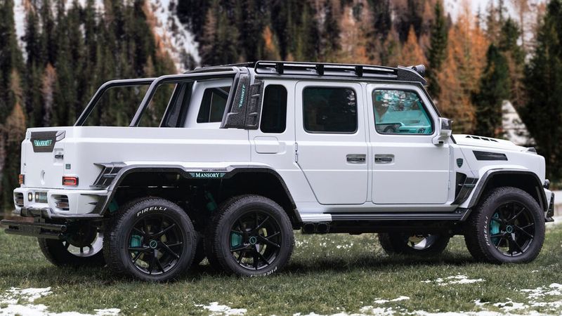 Die Basis bildet ein aktueller Mercedes-AMG G 63, der hinsichtlich Länge und Breite allerdings deutlich gewachsen ist. (Bild: Mansory)