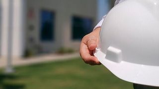 Künstliche Intelligenz kann dabei helfen, Risiken in Betrieben zu senken.  (Bild: gemeinfrei)