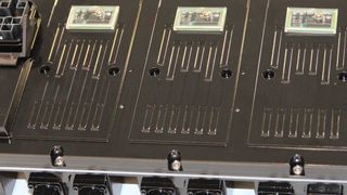  (Schneider Electric)