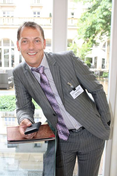 Chris Meyer, Partner Manager bei Profitbricks: „Die Veranstaltung glänzte durch perfekte Organisation. Ich bin mit dem Wunsch hergekommen, gute inhaltliche Gesprche für das Partnermanagement von Profitbricks zu führen. Das wurde zu hundert Prozent erfüllt. Sie hatten durchweg Potenzial für produktive Geschäftsanbahnung. Die Podiumsdiskussionen fand ich ausgesprochen spannend mit mutigen, teils kontroversen Aussagen. Das lockere Abendprogramm war offen und sehr menschlich – ich habe viel gelacht.“  ( IT-BUSINESS/Sarah Maier)