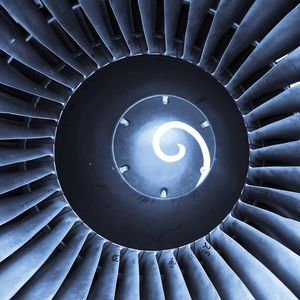 Abb. 1: Hochleistungsmaterialien mit speziellen Eigenschaften sind in vielen Industriebereichen (wie z.B. im Turbinenbau) essenziell.