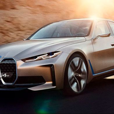 Der bayerische Autokonzern BMW wurde im ersten Quartal von Platz zwei bei den Neuzulassungen für Elektroautos, hier ein i4, in Deutschland verwiesen. Nun hat er sich den Rang wieder sichern können ... (Bild: BMW)