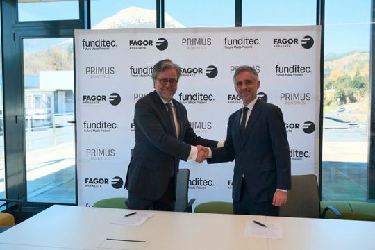 Europe has a Primus for humanoids! After the agreement to cooperate and found Primus Robotics (from left): Juan Etxebarria, Head of Business Development at Fagor Arrasate, and Alejandro Echeverría, Managing Director of Funditec Intelligence ...(Picture: Fagor Arrasate)