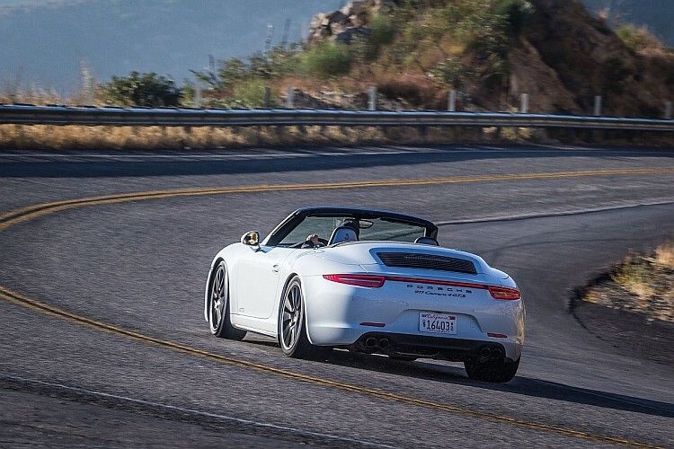 Durch Aluminiumeinsatz konnte Porsche die Karosserie des 991 um rund 30 Kilogramm erleichtern. (Foto: Porsche)