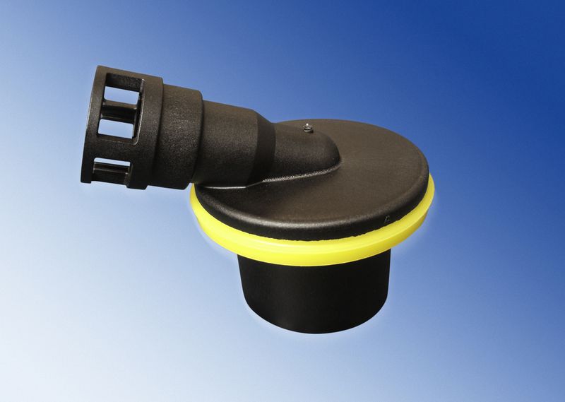 Auf der K 2007 wird auf der Zwei-Komponenten-Maschine Synergy 2C 1750 dieser Tankflasch aus Polyamid und Polyethylen spritzgegossen. Zur Anwendung kommt dabei ein 1+1-fach-Werkzeug. (Archiv: Vogel Business Media)