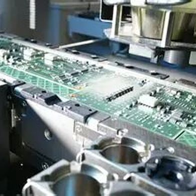 Den Herstellern von Maschinen für die Fertigung von Elektronischen Bauteilen ging es in letzter Zeit nicht wirklich blendend. Neueste Umfragen deuteten aber darauf hin, dass sich die Lage stabilisieren könnte ... (Bild: Flash Unique)