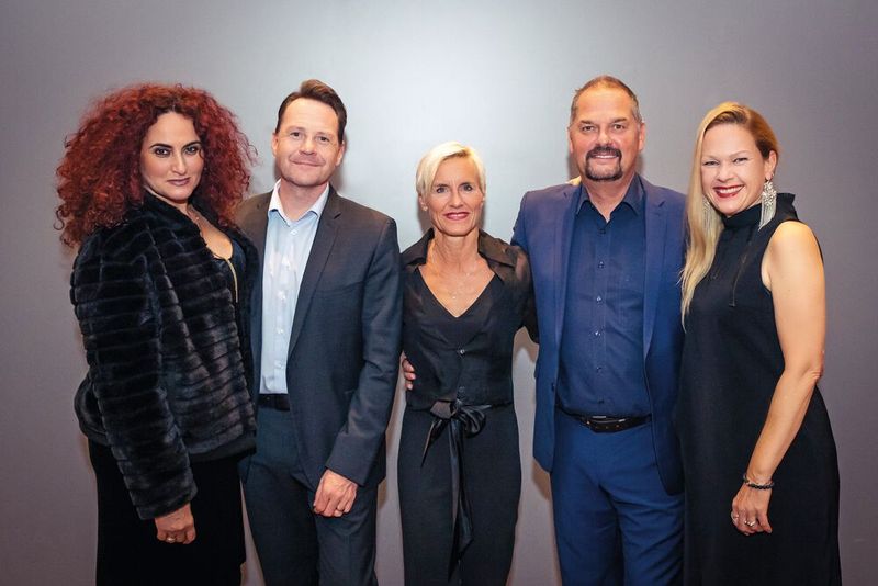 (v. l.) Besa Agaj (IT-BUSINESS), Markus Hollerbaum (S&K), Stefanie Prehm (Linde Steffan Prehm RAe), Thomas Peter (REINER SCT) und Hannah Lamotte (IT-BUSINESS) (Bild: REINER SCT)