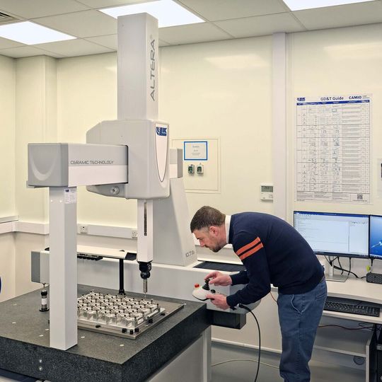 Peter Makosa setting up one of the reduced-height LK Altera S CMMs in the temperature controlled inspection room at Alltrista's Christchurch factory in the UK. Peter Makosa setting up one of the reduced-height LK Altera S CMMs in the temperature controlled inspection room at Alltrista's Christchurch factory in the UK.