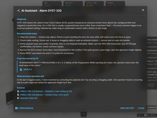 Bei einer Störmeldung zeigt der KI-Assistent Hinweise auf mögliche Ursachen und Maßnahmen sowie Verweise auf die hinterlegten Handbuchseiten. Abgebildet ist eine Demo-Anwendung-(Bild:  Realvirtual)