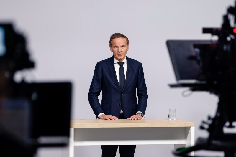 Oliver Blume has reaffirmed the automaker's cost-cutting strategy.(Source:  Volkswagen)