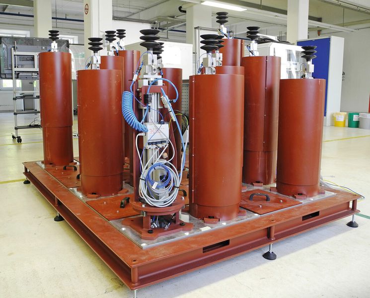 Bild 5: Dieses spezielle Spannsystem ist für die Fixierung von CFK-Schalenbauteilen prädestiniert. (Bild: iwb)