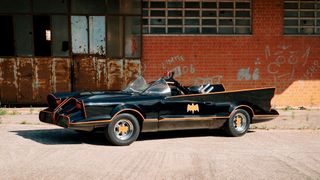 Ein Privatbesitzer versteigert auf dem Online-Marktplatz Catawiki eine Replika des Batmobils aus einer Fernsehserie der 60er Jahre. (Bild: Catawiki)