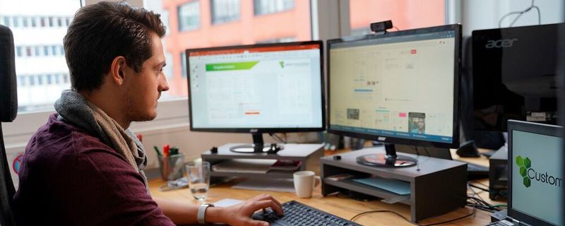 Wer eine gute User Experience mit einem einheitlichen und intuitiven Design kombiniert, erhöht die Zufriedenheit der Anwender.(Bild:  Custom Interactions GmbH)