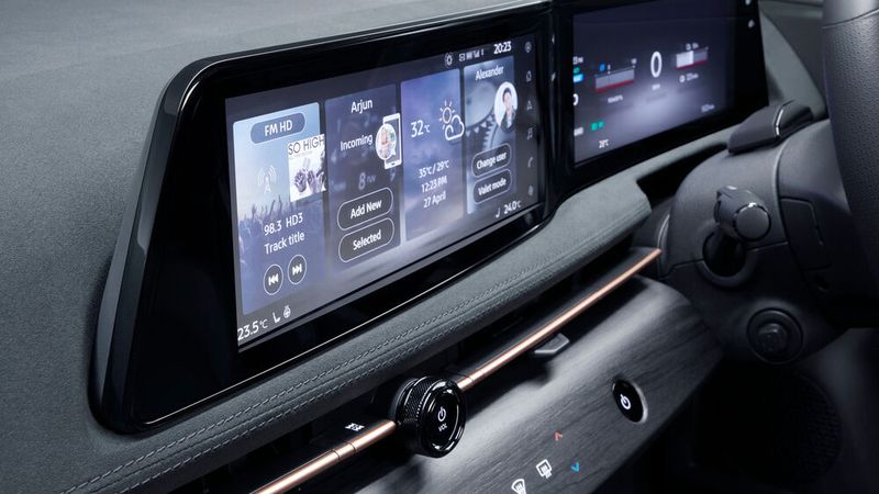 Zeitgemäß ist das große digitale Display. (Bild: Nissan)