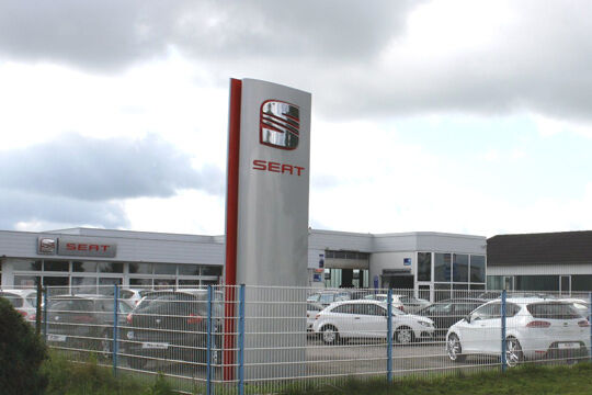 Das Autohaus Kliemek im Handewitter Ortsteil Weding heißt jetzt Autozentrum Nord. (AZF)