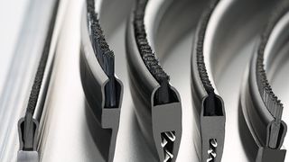 Flexibel und dicht gleichzeitig: Mit der Bubble-Brush stellt Mink auf der Hannover-Messe 2015 eine Weltneuheit vor. (Bild: Mink-Bürsten)