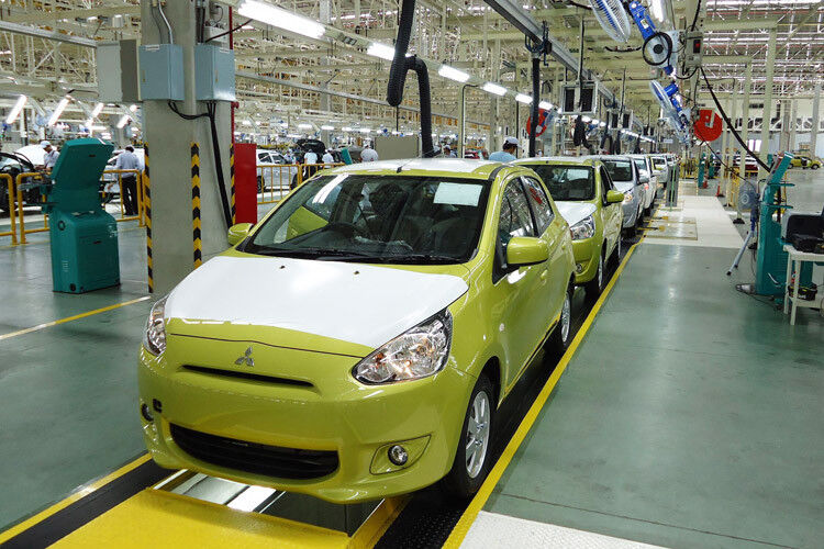 Space-Star-Produktionslinie in Thailand: Mitsubishi Motors Thailand (MMTh) hat seit 1988 insgesamt rund zwei Millionen Autos produziert. Künftig gehen pro Jahr etwa 10.000 Einheiten des neuen Space Star nach Deutschland. (Foto: Mitsubishi)