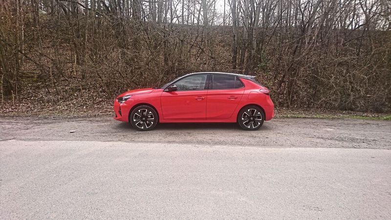 Die sechste Generation des Opel Corsa gibt es erstmals auch mit elektrischem Antrieb. (Bild: Sven Prawitz/Vogel Communications Group)