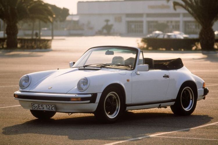 ... Das änderte sich erst 1983, als Porsche eine Cabrio-Variante des „G-Modells“ (alle 911 von 1974 bis 1989) herausbrachte. (Foto: Porsche)