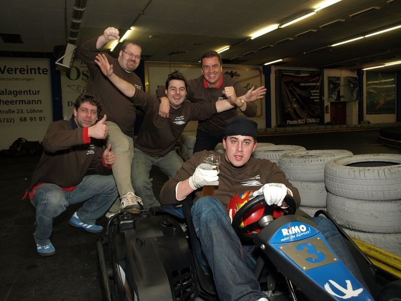 Das drittplatzierte Team »Magny Cours« nach dem Rennen. (Archiv: Vogel Business Media)