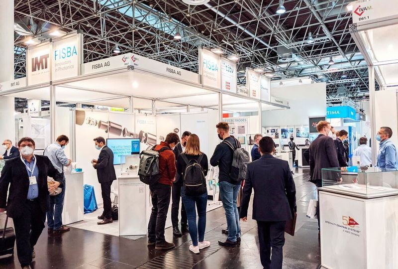 Auf dem IVAM Gemeinschaftsstand präsentierten sich 2021 42 internationale Firmen und Institute. (IVAM)
