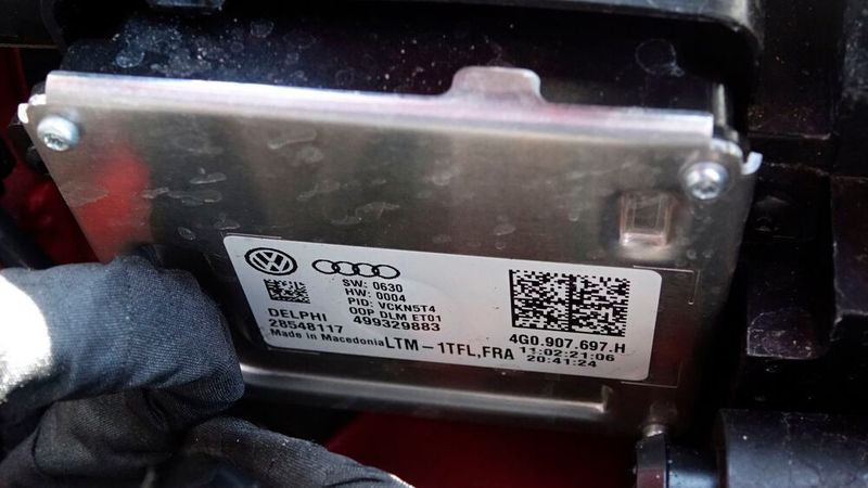 ... das Scheinwerfersteuergerät aus Mazedonien, ... (Bild: Dominsky – »kfz-betrieb« )