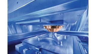 Die Liquid Metal Printing Maschine GMP300 von Grob ermöglicht durch ein pulverloses Fertigungsverfahren eine sichere und zugleich schnelle Herstellung von endkonturnahen Bauteilen. (Bild: Grob-Werke)
