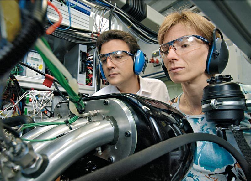 Entwickler in Schwieberdingen und Palo Alto experimentieren im Bereich Motorsteuerungssysteme an einer neuen Verbrennungstechnologie. (Archiv: Vogel Business Media)