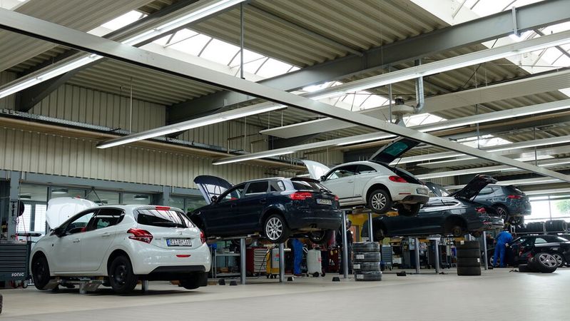 Der Anteil an Fremdfabrikaten in der Werkstatt liegt bei 18 Prozent der Vertragspartner bei über 25 Prozent.(Bild:  Schreiner – VCG)