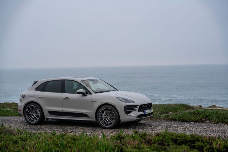 Das „fast perfekte Auto“ ist mit 77.880 Euro sehr teuer. (Porsche)