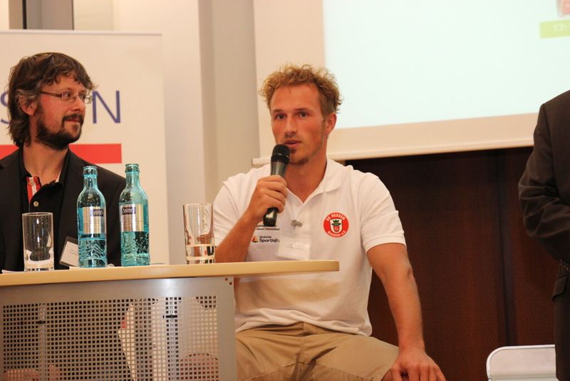 Fürchtet nicht, dass Konkurrenten via Apps im Zuge von Sportspionage Informationen über seinen Fitnesszustand abfragen könnten: Michael Schrader, Vizeweltmeister im Zehnkampf. (Bild: Reinhardt)