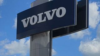 Das Autohaus Schwedenhaus hatte 2021 für die Marke Volvo neu gebaut. Jetzt wurde ein Insolvenzverfahren eröffnet (Symbolfoto). (Bild: Mauritz – VCG)