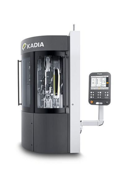 Kadia E line: Ultrakompakte Präzisions-Honmaschine für High Performance Honen mit neuer LH2x-Spindeltechnologie, integrierter Messtechnik und kontinuierlichem Bohrungsscannen – für höchste Maßgenauigkeit, kurze Taktzeiten und maximale Flächenproduktivität (Bild: Kadia)