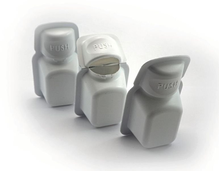 Durch die „click to close“-Funktion kann die Packung zum mehrmaligen Gebrauch geöffnet und sicher wieder verschlossen werden. (Multivac)