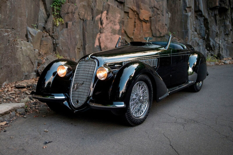 Den zweiten Platz belegt ein Alfa Romeo 8C 2900B Lungo Spider von 1939, der für 19,8 Millionen Dollar aus der Auktionshalle fuhr. (Sotheby´s)
