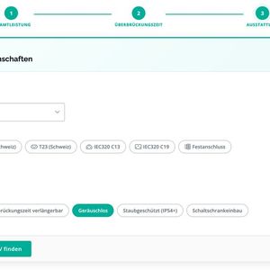 Im dritten Schritt werden die gewünschte Ausstattung, etwa die Art der Ausgangsbuchsen, sowie Eigensschaften wie die Netzwerkfähigkeit oder eine erweiterbare Überbrückungszeit festgelegt.(Bild:  Online USV-Systeme)