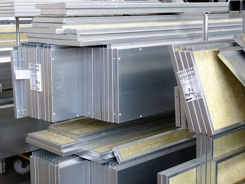 Die Vielfalt der Biegeteile bei kleinen Losgrößen setzt beim Multibend-Center eine hohe Flexibilität voraus. (RAS-Reinhardt)
