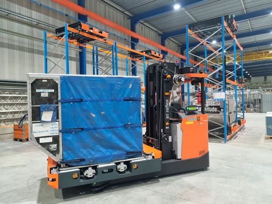 Fleet Batch zum Transport von ULD wird am Osloer Flughafen Gardermoen erprobt.(Bild:  Vanderlande)